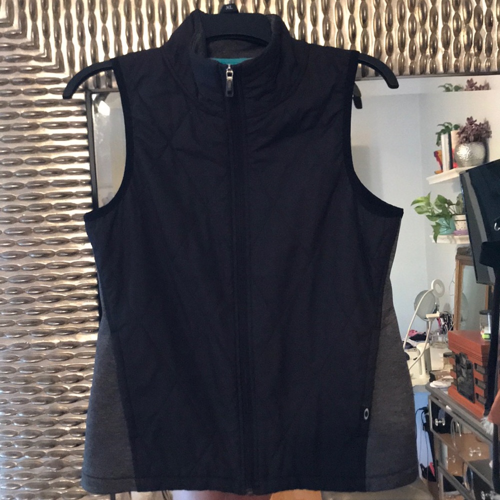 Oakley vest
